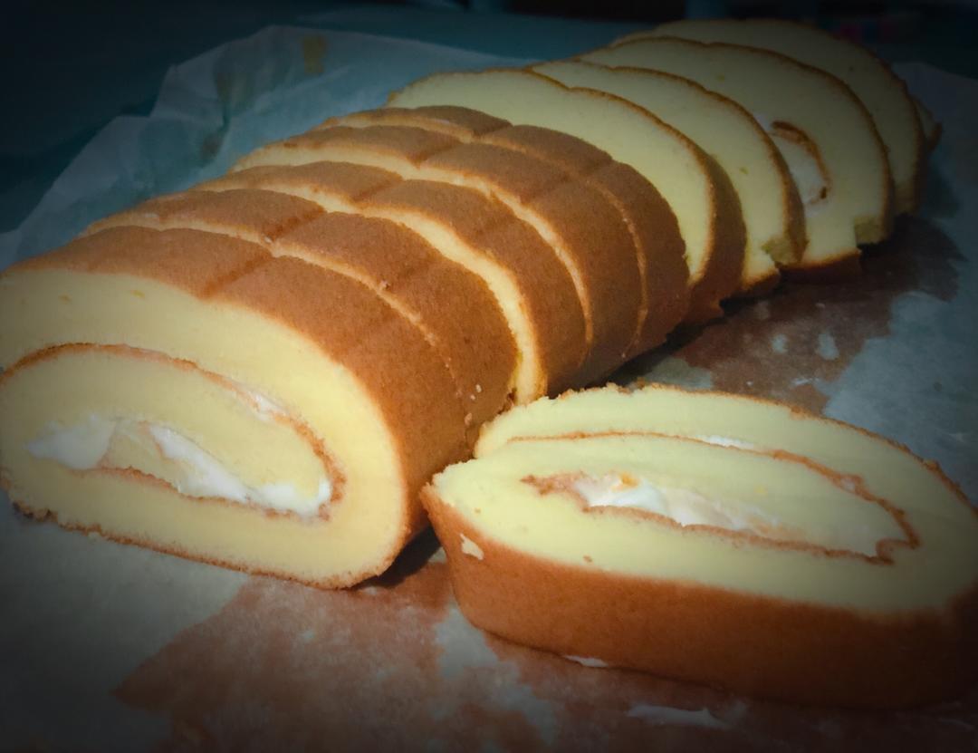 胖乎乎奶油芒果卷/不开裂不掉皮全过程详细图解烘焙视频/蛋糕篇6：「厚卷」