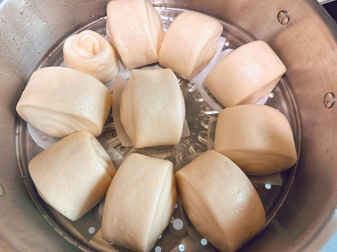 细腻光滑一次发酵牛奶馒头