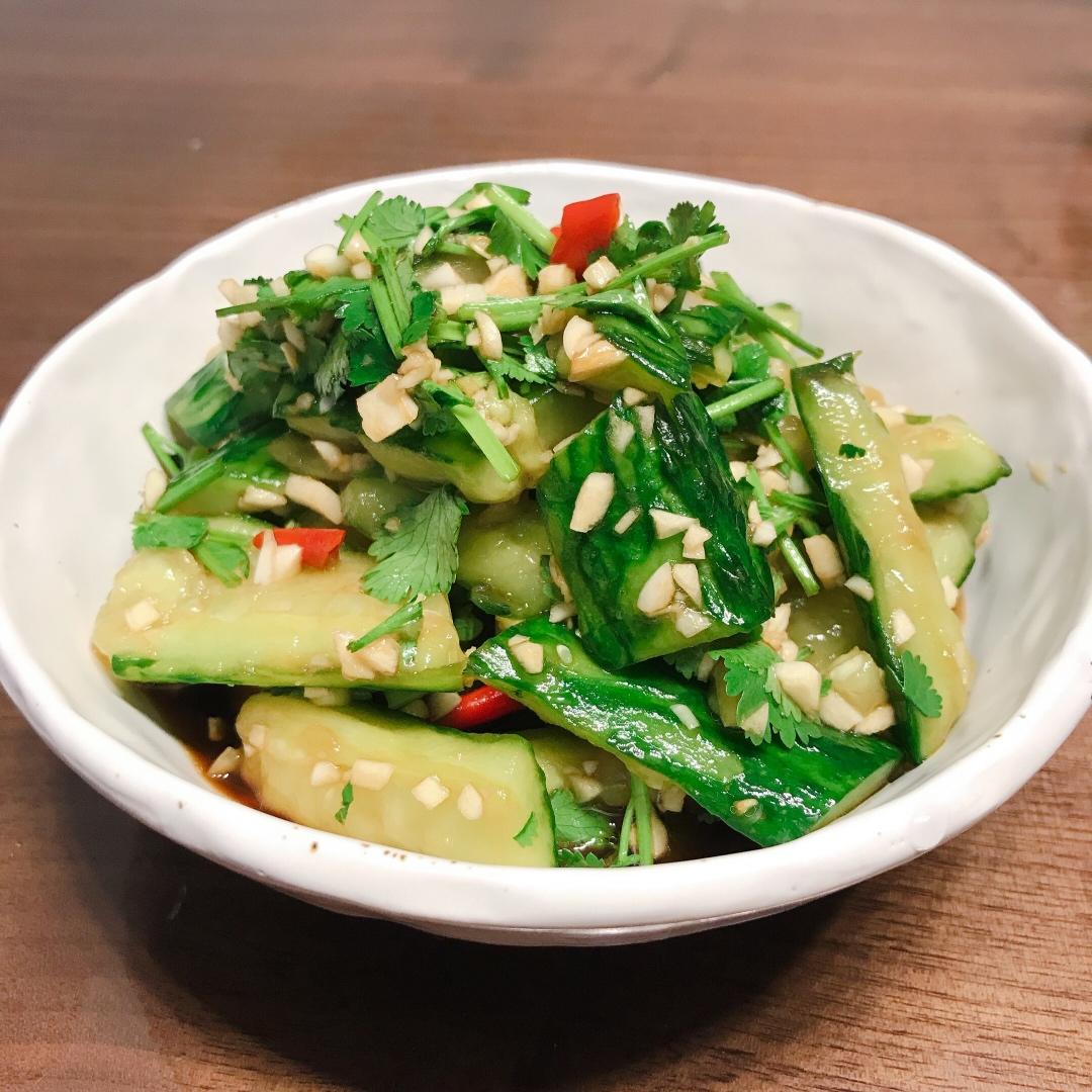 赞不绝口拍黄瓜🥒