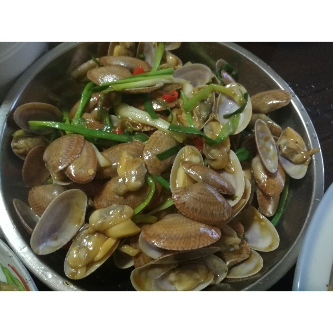 蒜香炒花甲