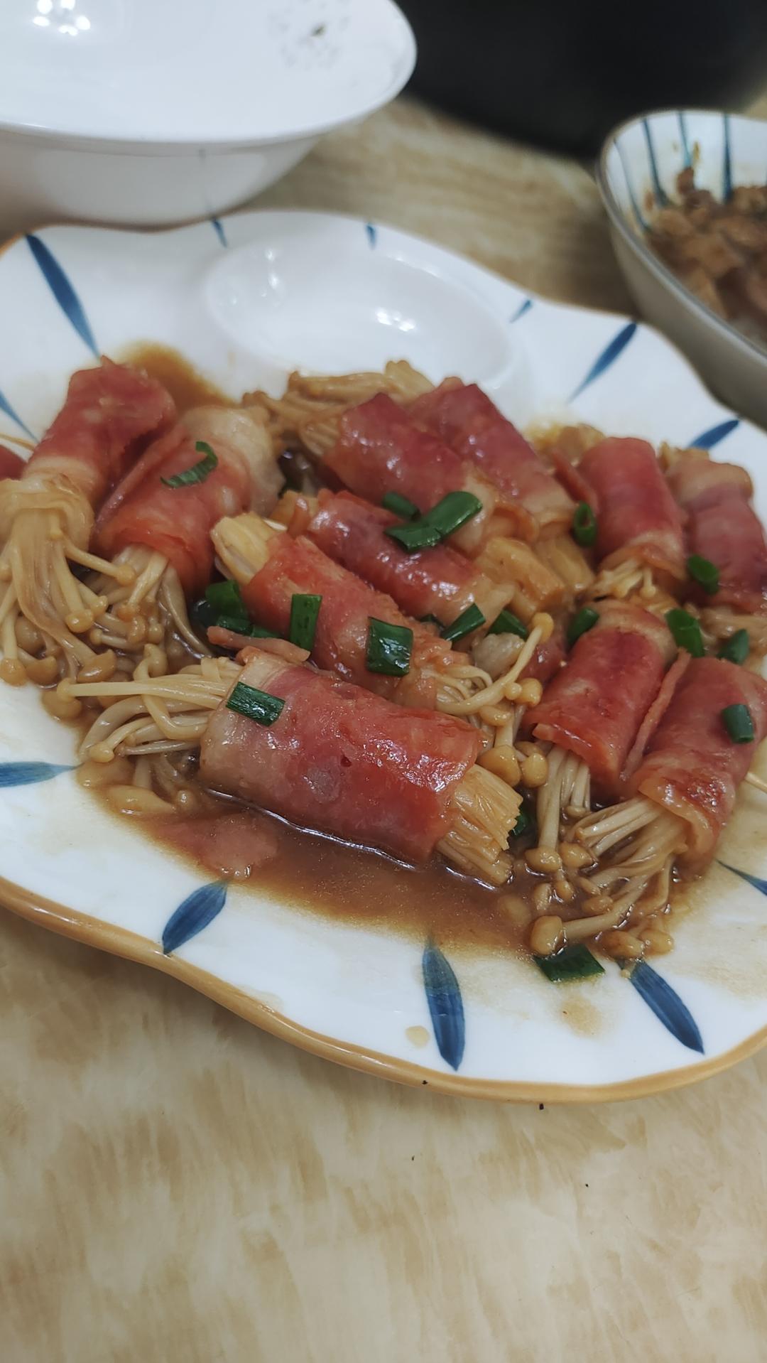 又被全家夸的金针菇培根卷❗️好吃到汤汁不剩