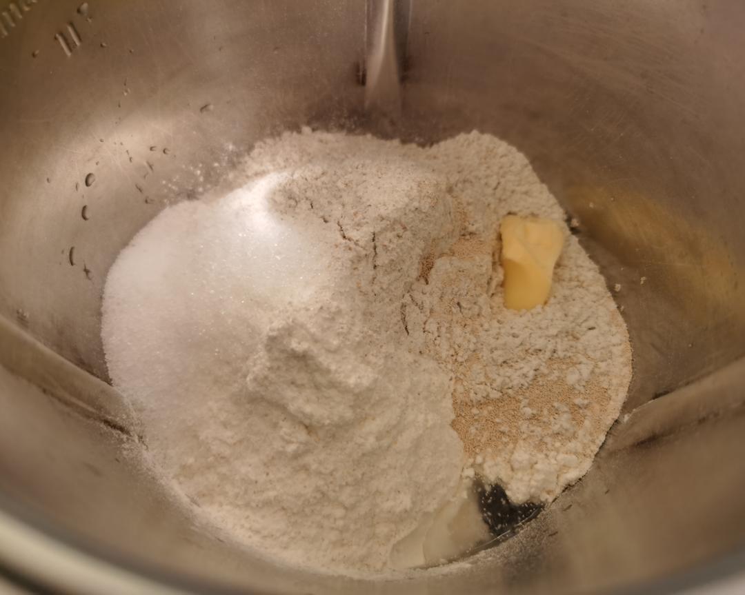 纯奶手撕吐司的做法 步骤1