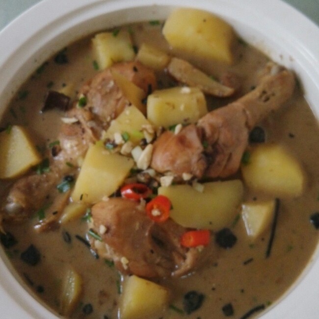 红烧土豆炖鸡腿