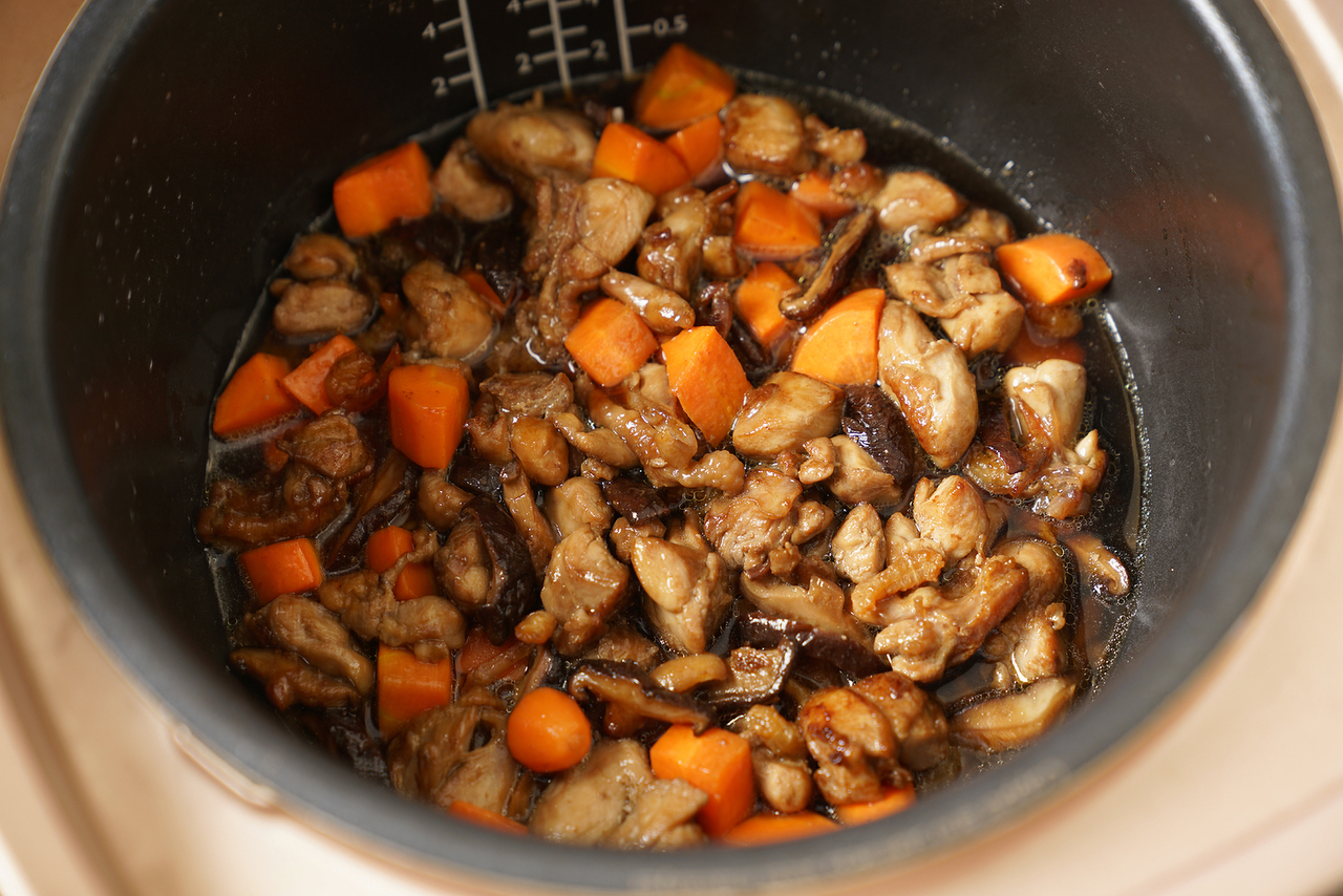 香菇鸡肉焖饭的做法 步骤9
