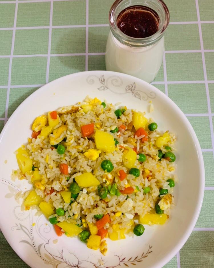 菠萝炒饭