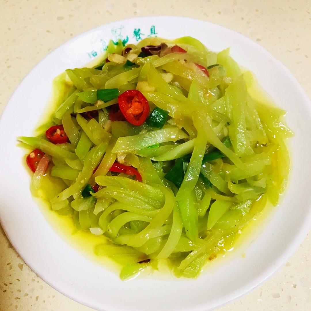 清炒莴笋丝