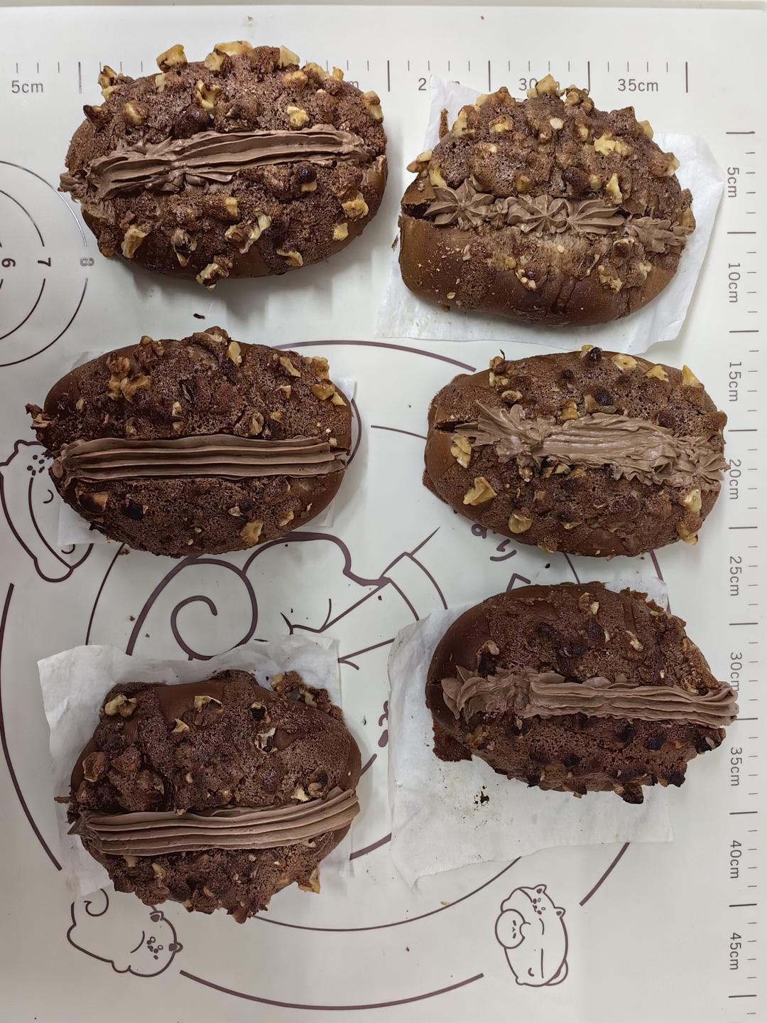 核桃布里奥斯/巧克力马里奥面包