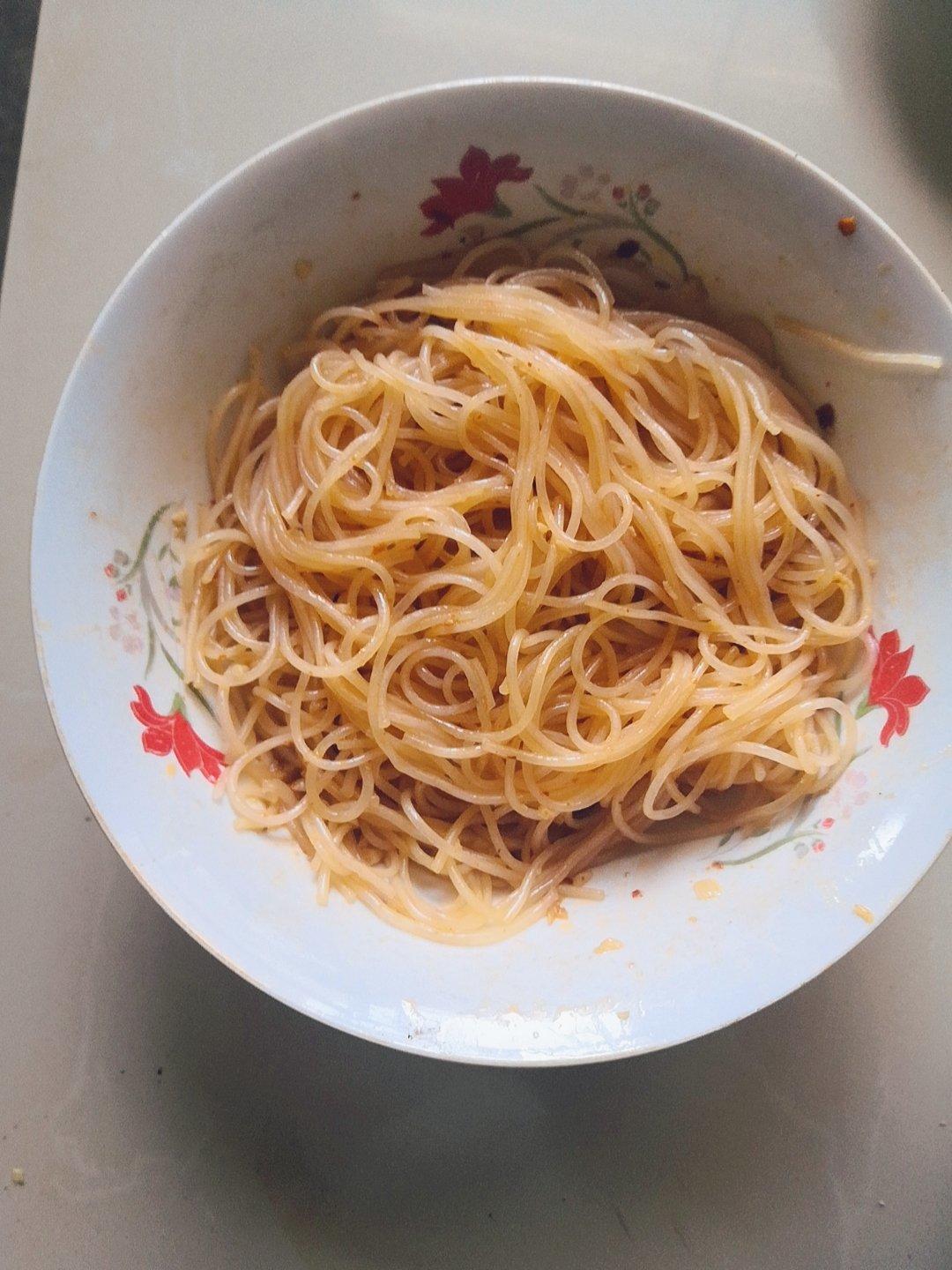 凉拌粉丝(夏天的最爱)