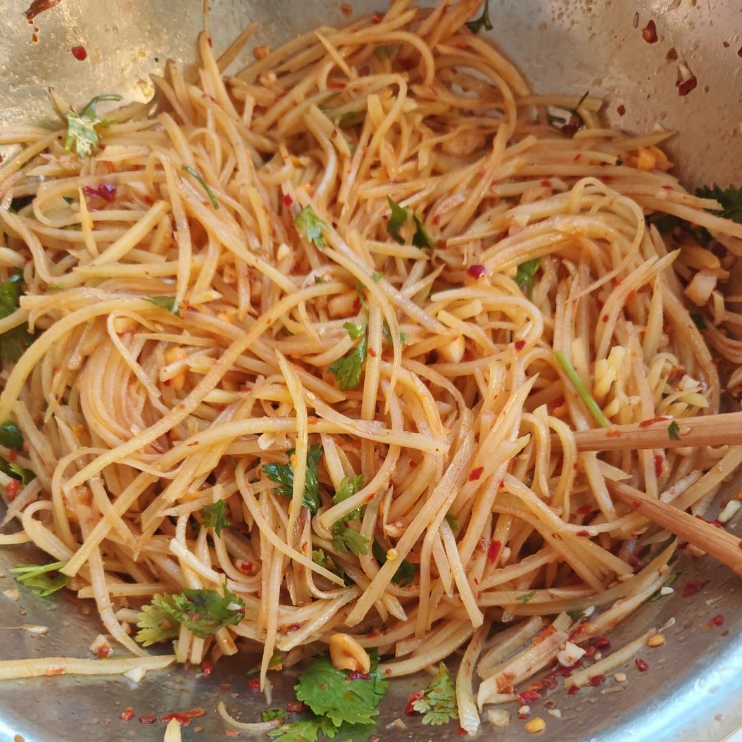 凉拌酸辣土豆丝