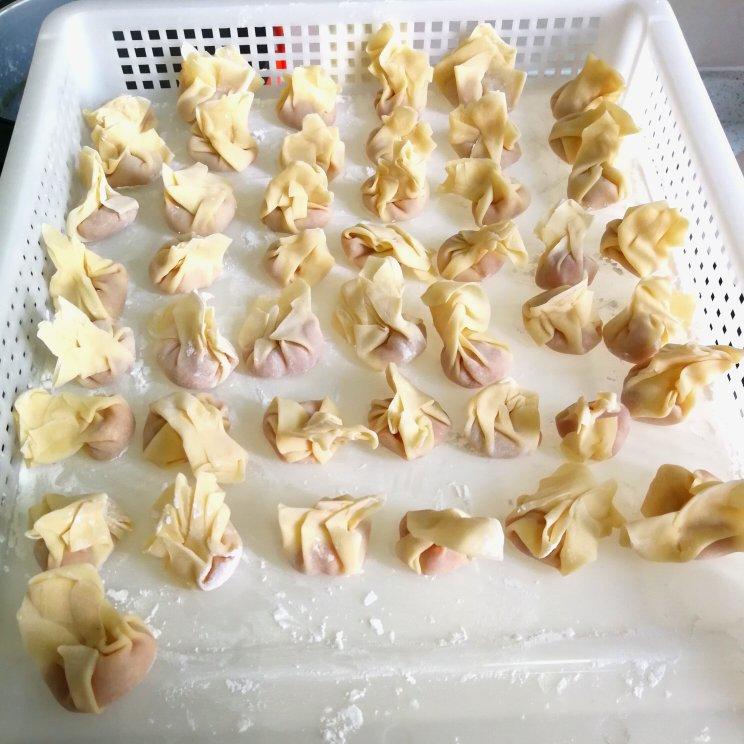 虾油四鲜馄饨！（含薄如纸馄饨皮大法）