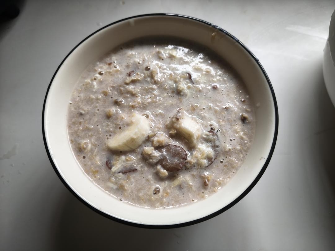 牛奶鸡蛋燕麦粥