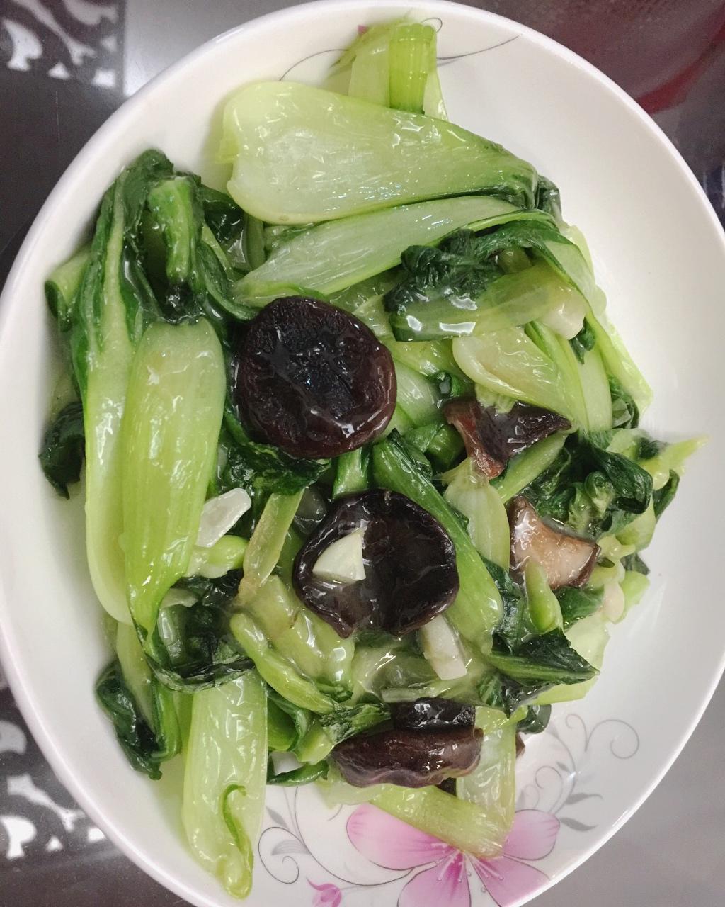 老丁的私房菜-香菇炒油菜