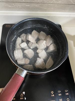 花胶石斛鲍鱼瘦肉橄榄汤的做法 步骤6