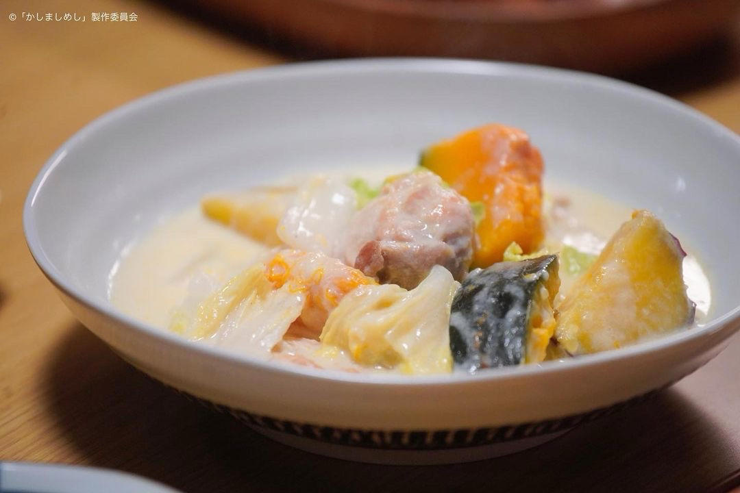【喧嚣饭】蒜香奶油炖烤鸡Chkmeruli/ჩქმერული