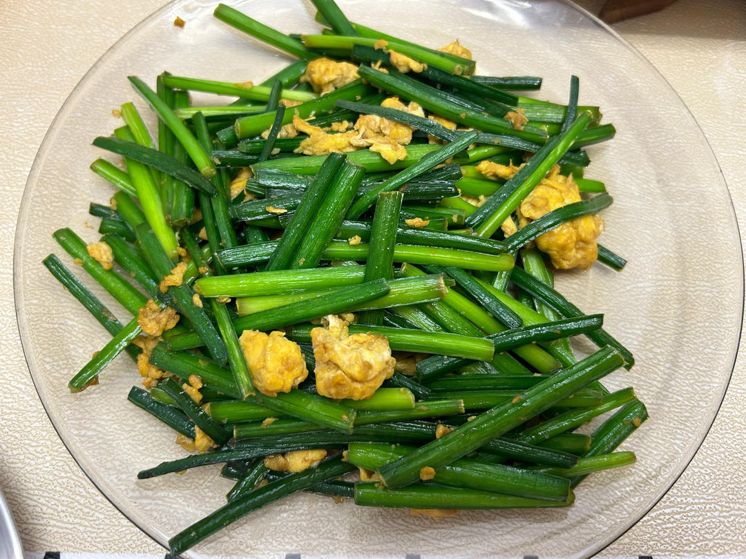 韭菜苔炒鸡蛋