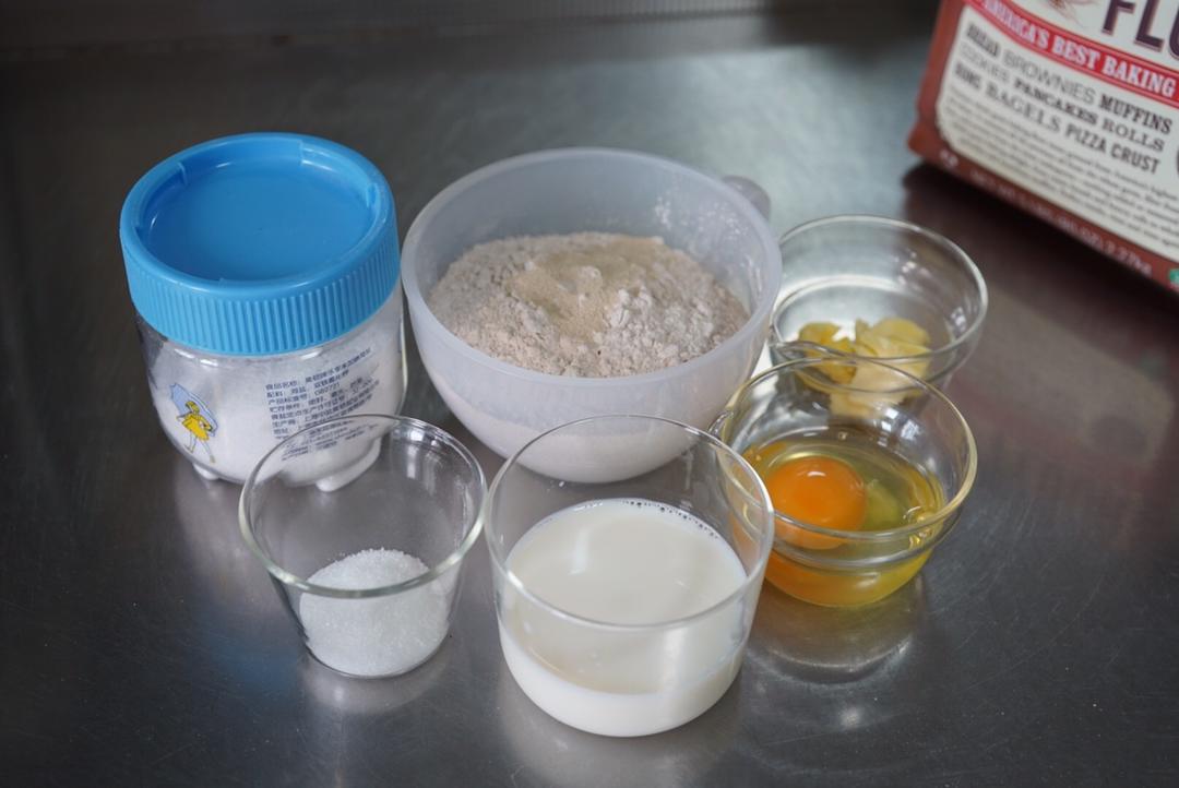 纯奶手撕吐司的做法 步骤1