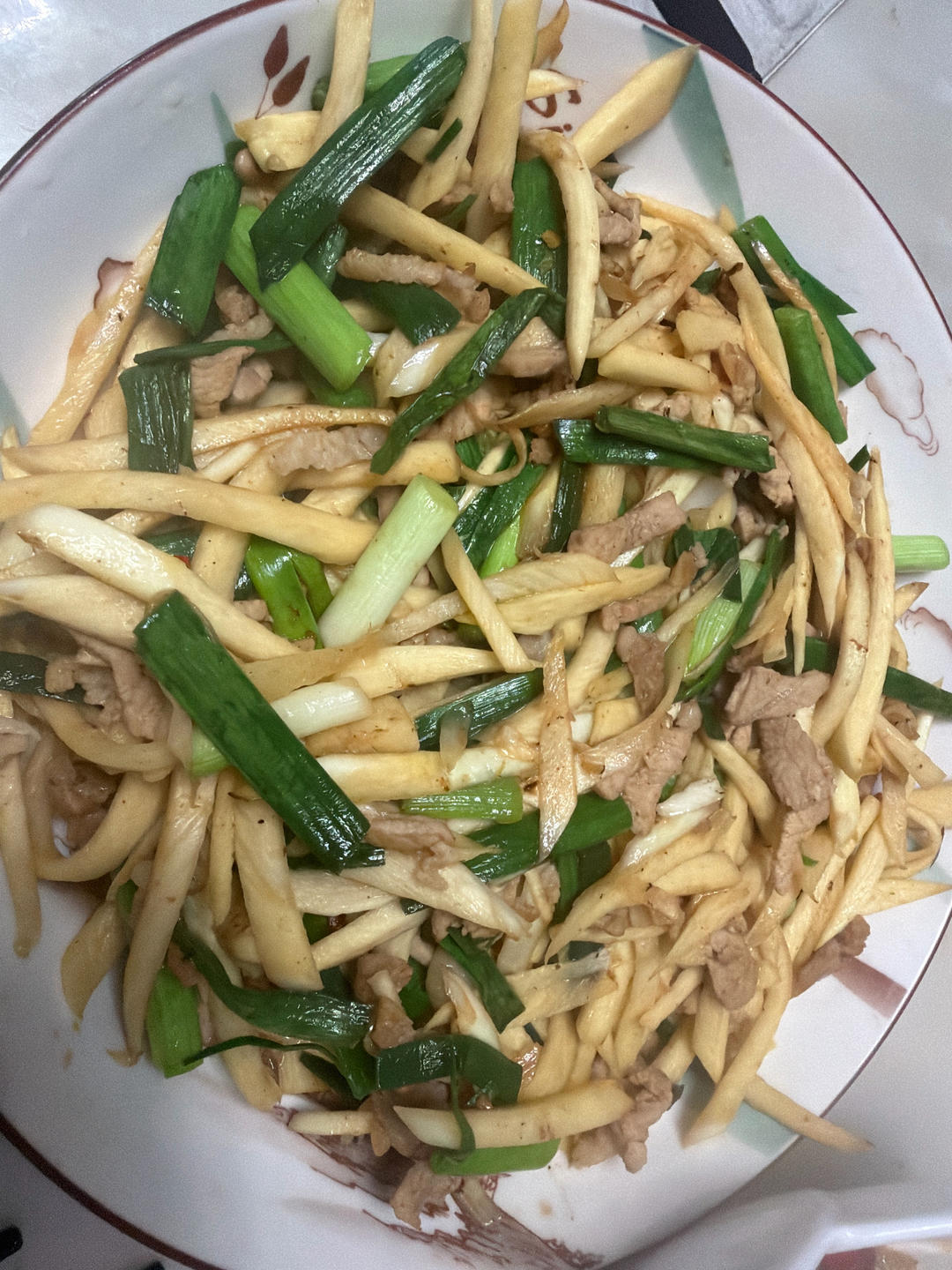 茭白这样做百吃不厌，茭白炒肉