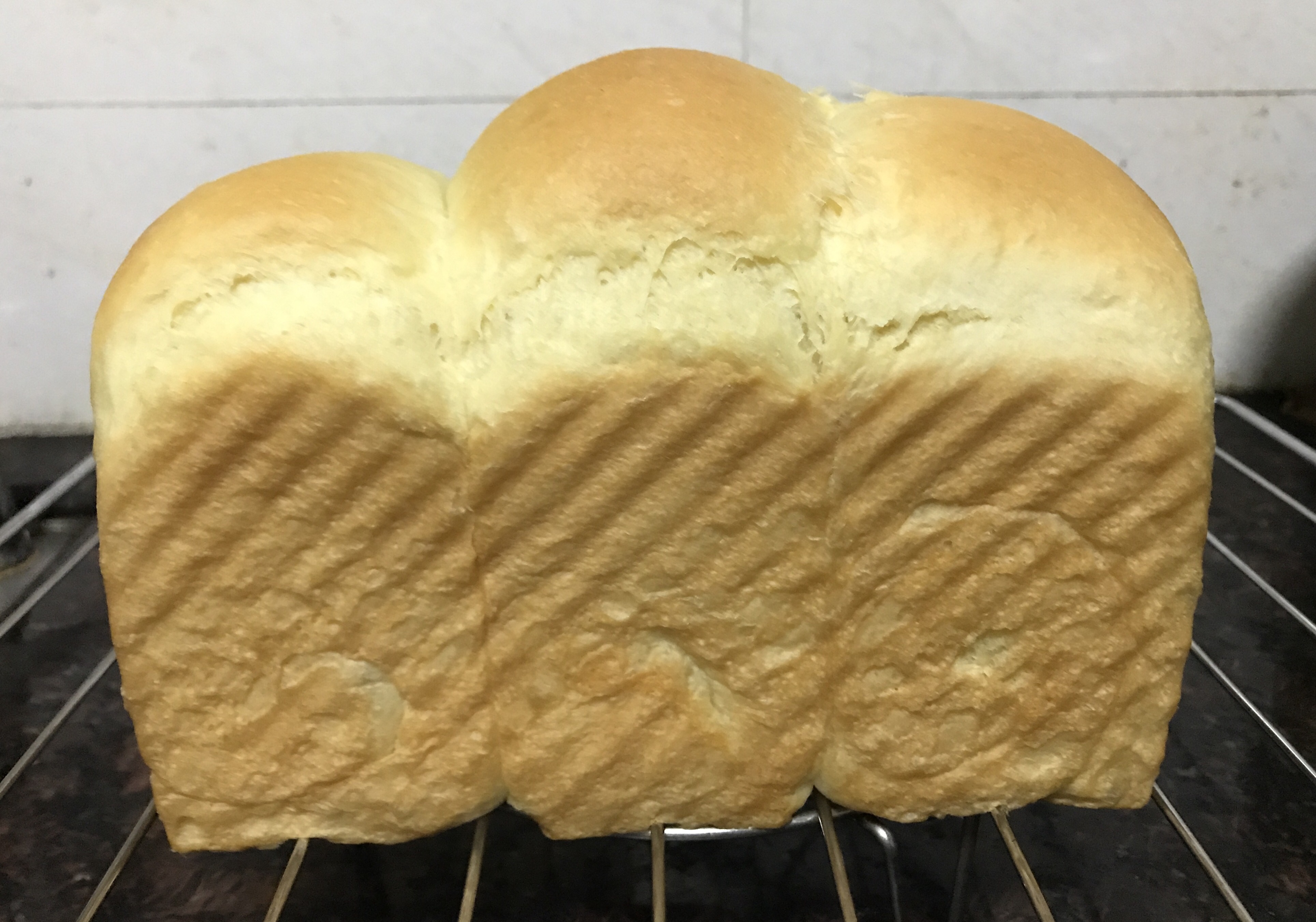 烫种小米面包的做法