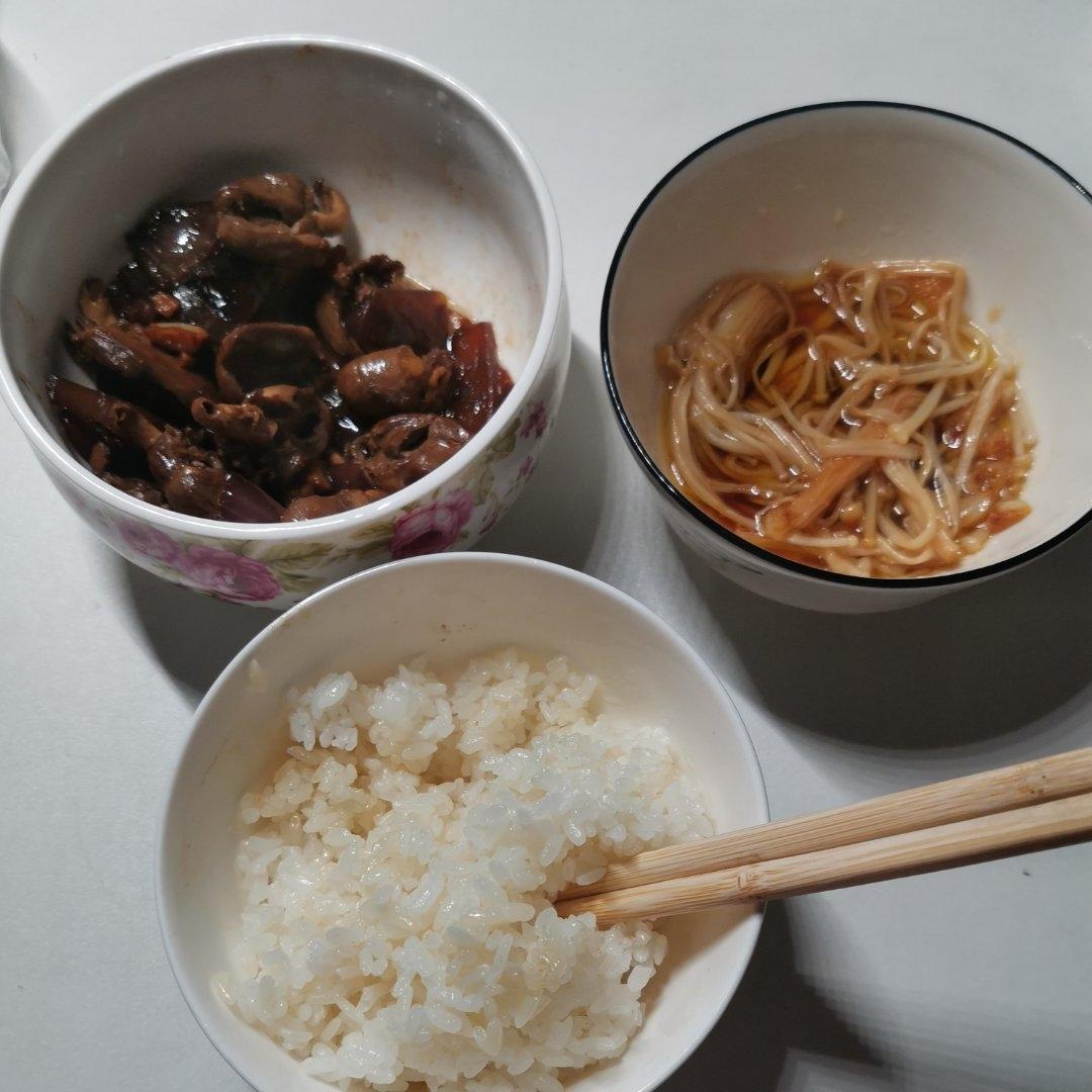 补血补钙—洋葱炒鸡心