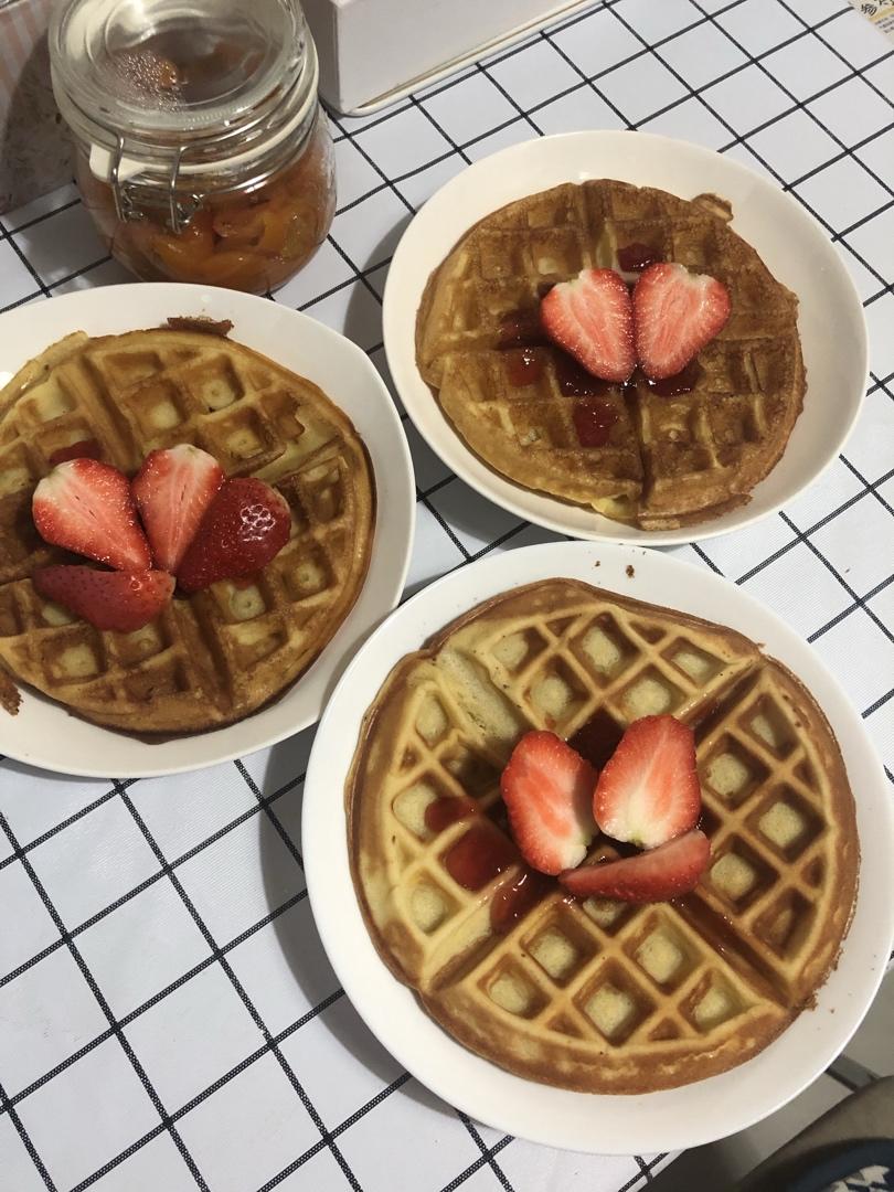 【视频食谱】酵母版脆脆华夫饼