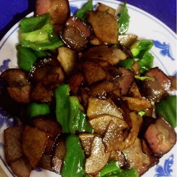 腊肉土豆片