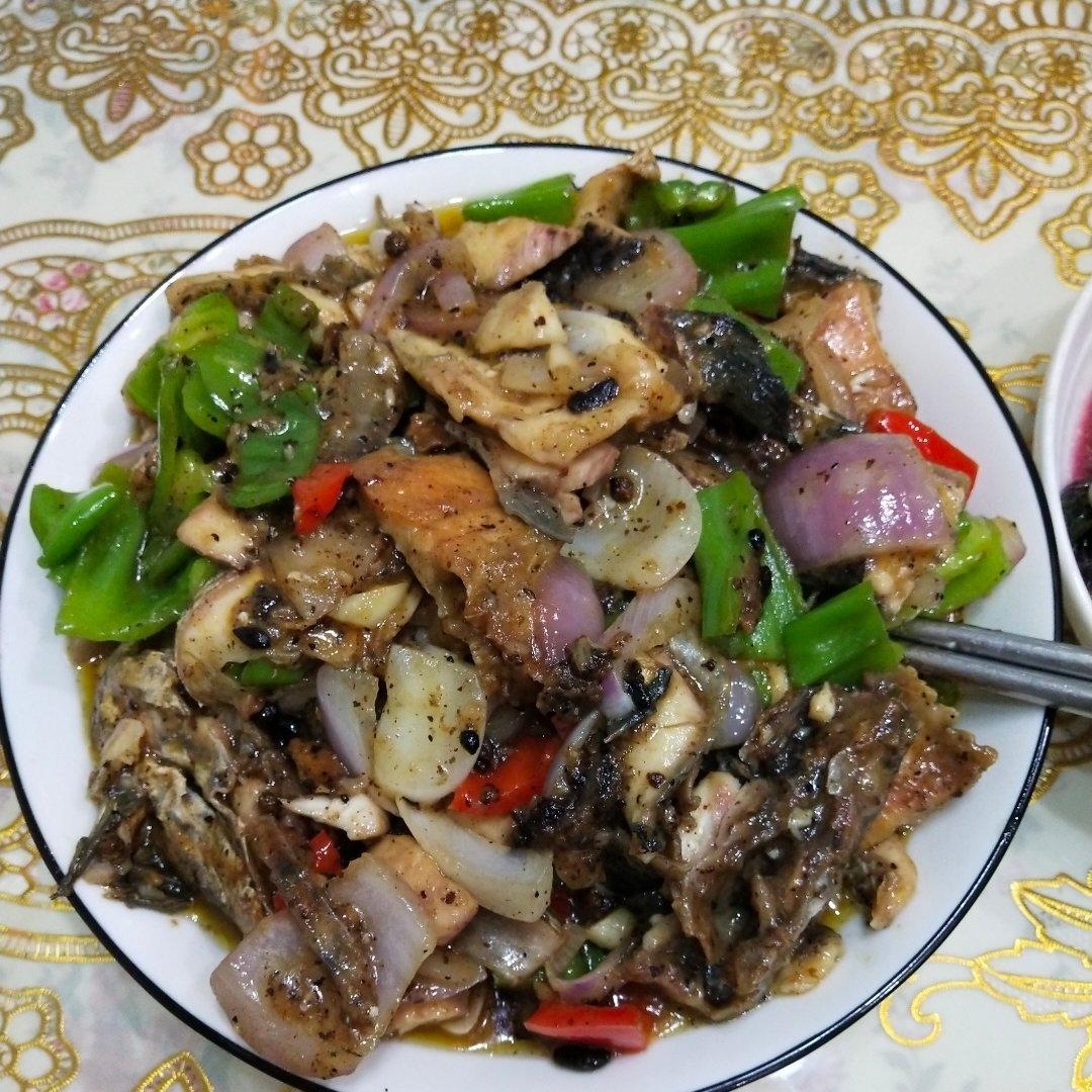 炒黑鱼片
