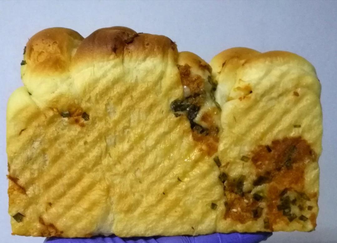 香葱肉松手撕吐司