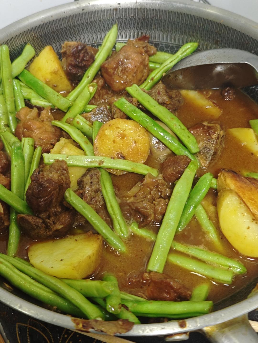 排骨土豆炖豆角子