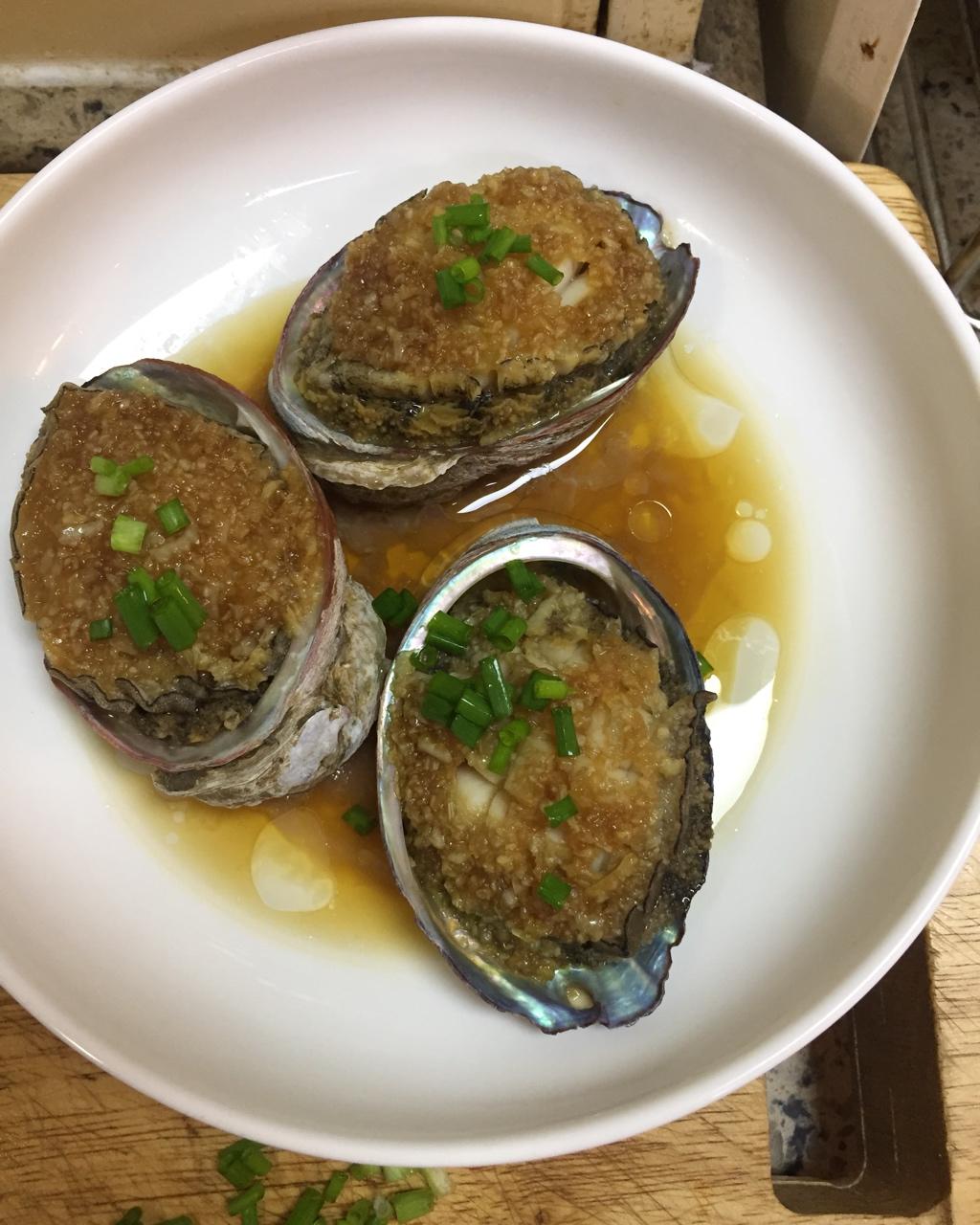 清蒸小鲍鱼【曼达小馆】2017年夜饭