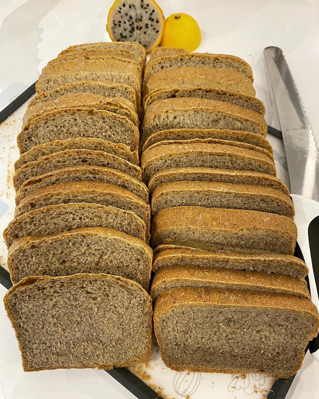 椰油全麦黑芝麻吐司的做法