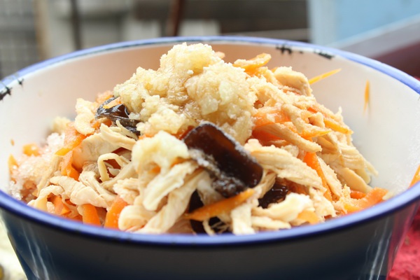 减脂健身｜凉拌手撕鸡丝（香辣&麻油版）