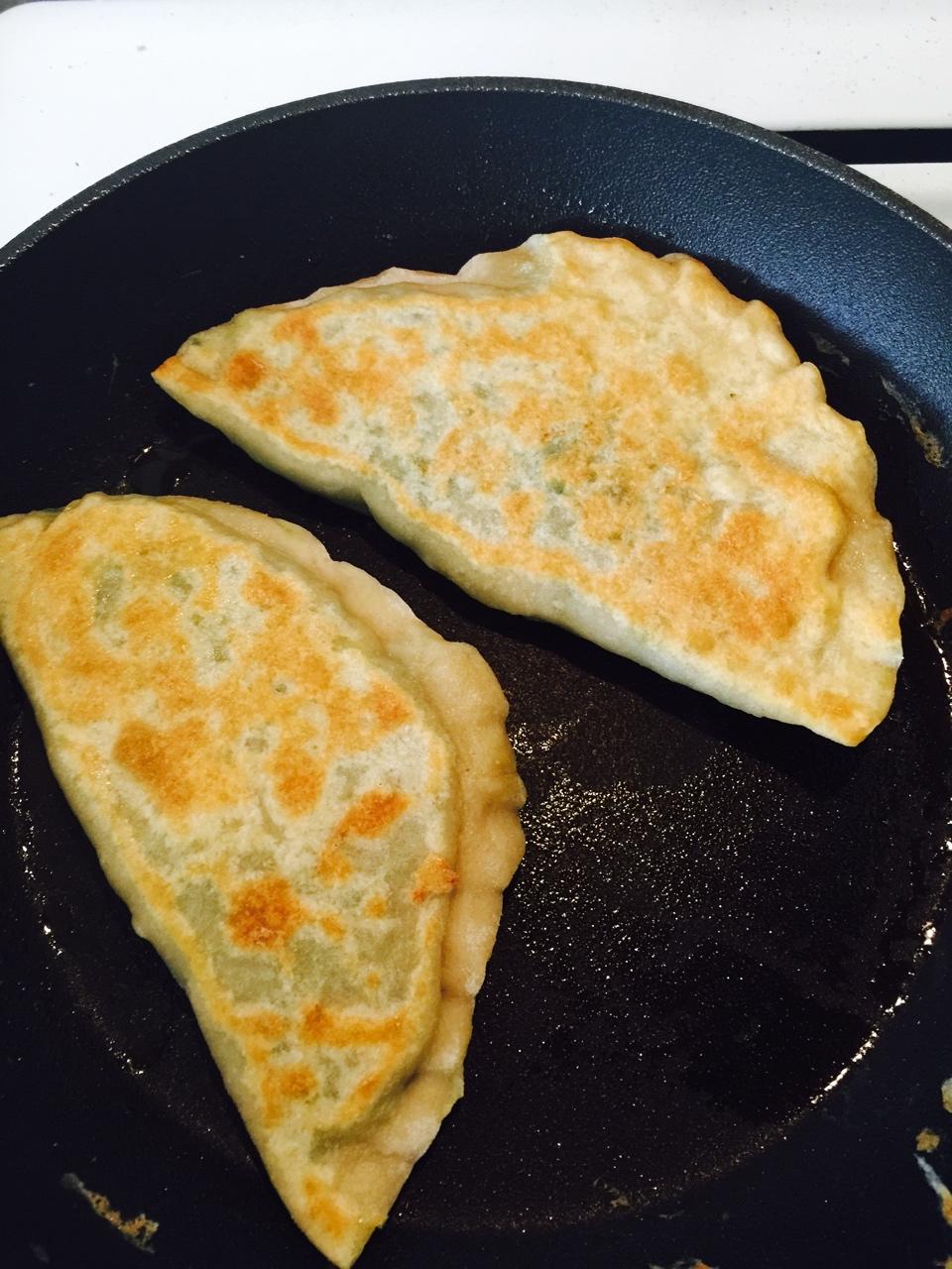 韭菜盒子 Chinese Leek and Egg Pasty