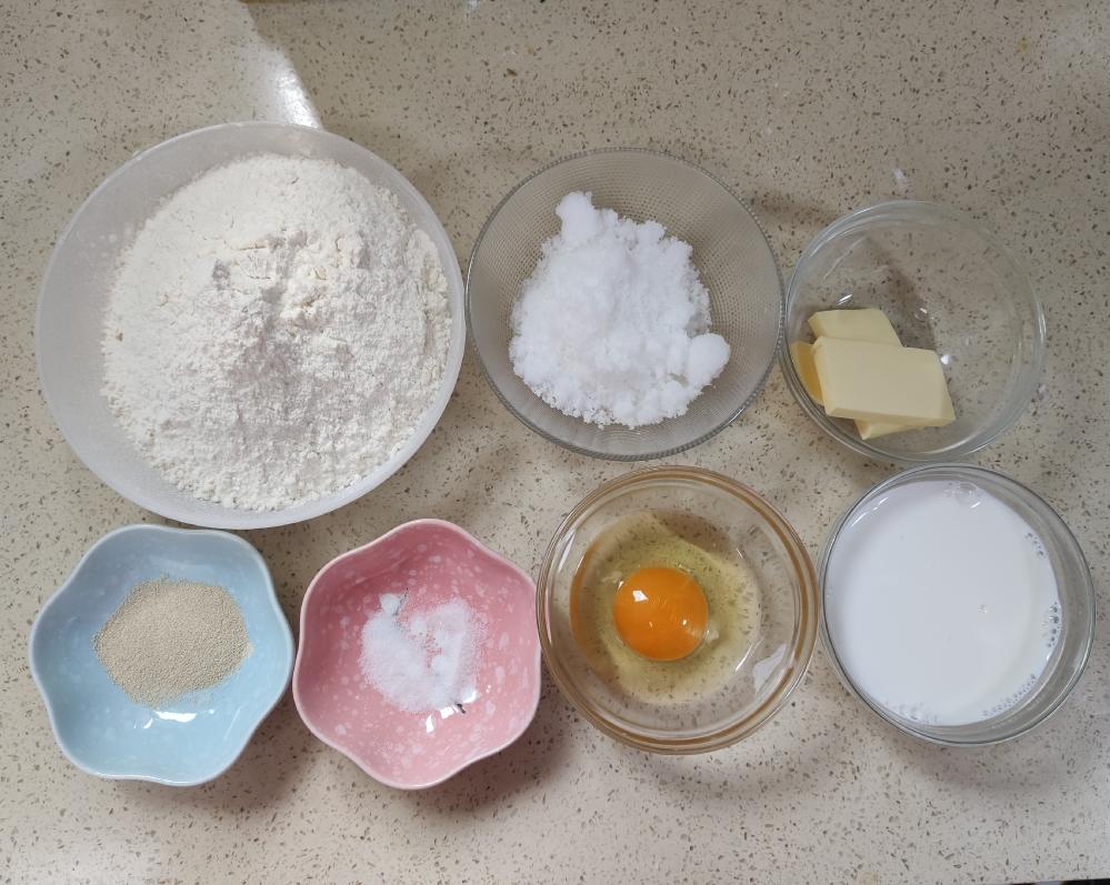 纯奶手撕吐司的做法 步骤1