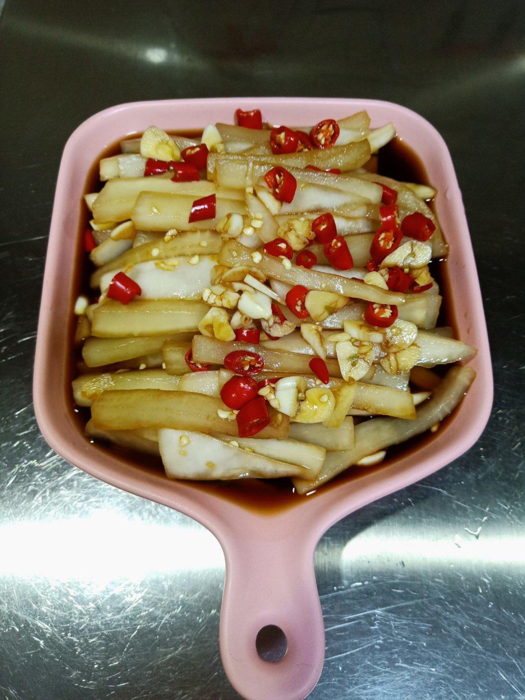 酱香酸辣萝卜条