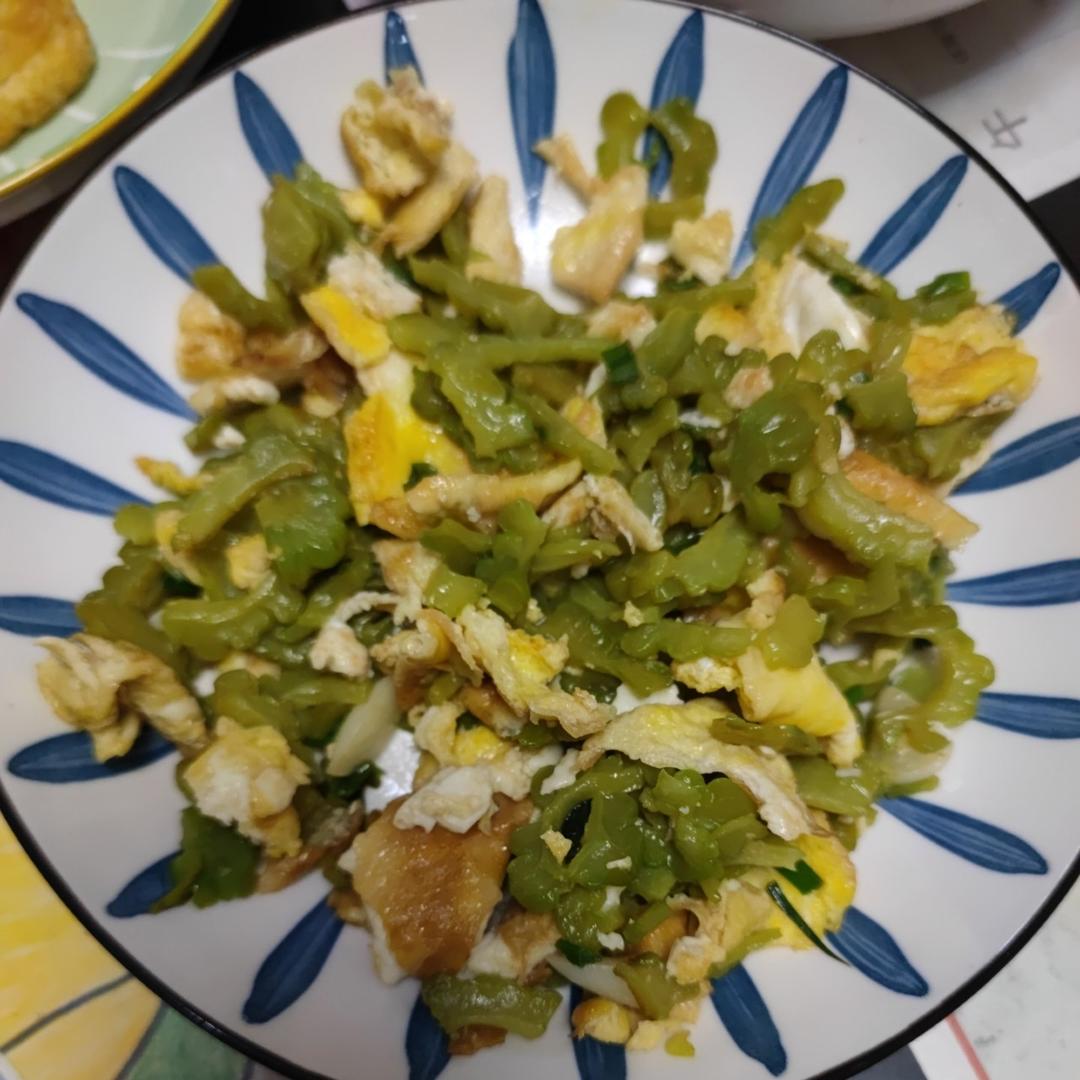 苦瓜炒鸡蛋