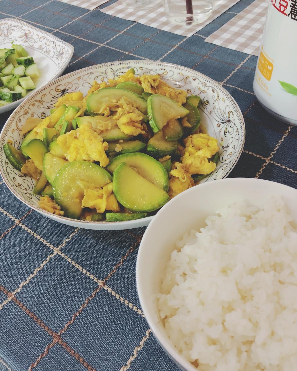 西葫芦炒蛋