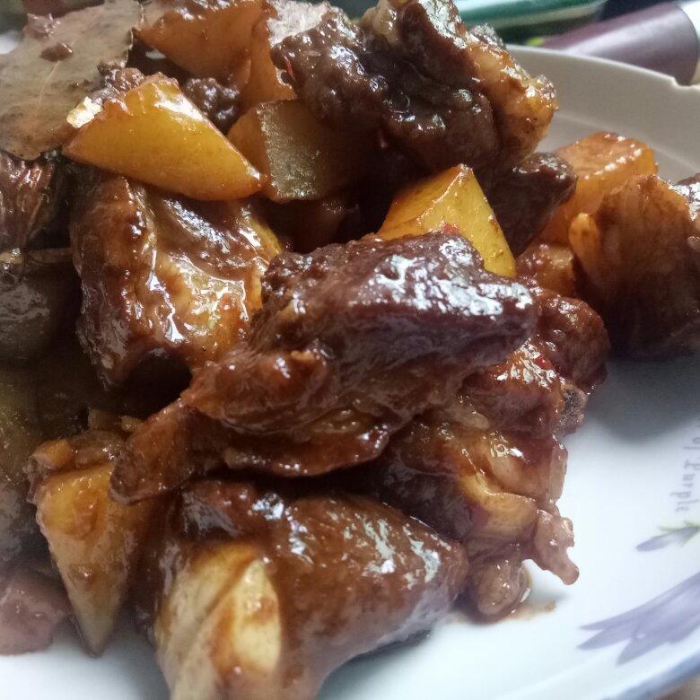 土豆烧排骨