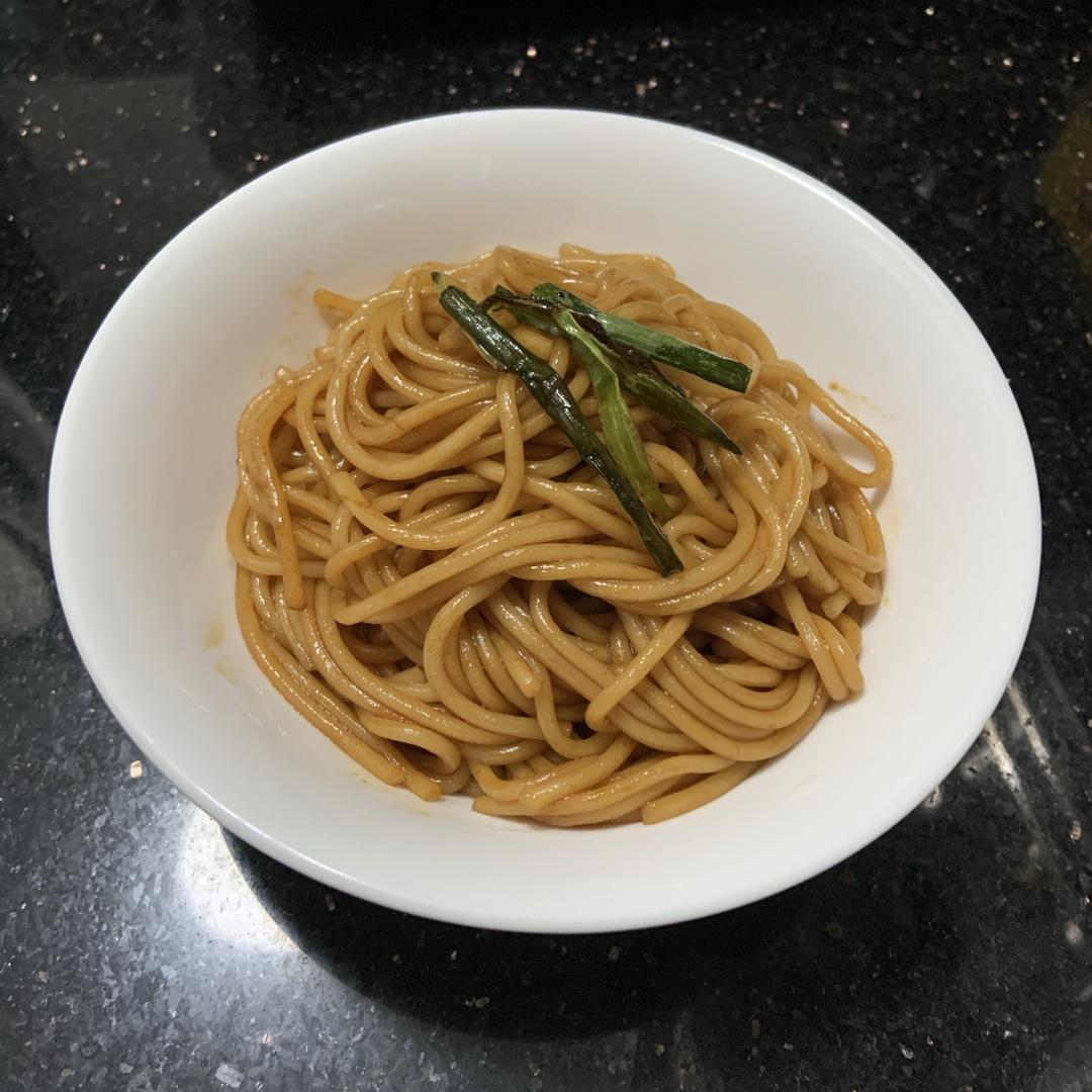 家常必备熬葱油教程+拌面