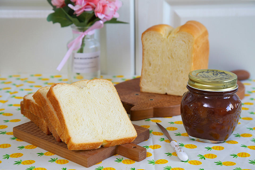 纯奶手撕吐司的做法 步骤1