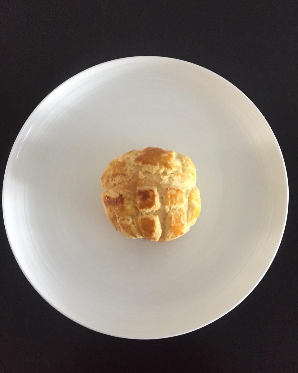 好吃到炸裂的港式菠萝包（附带制作酥皮的小视频）