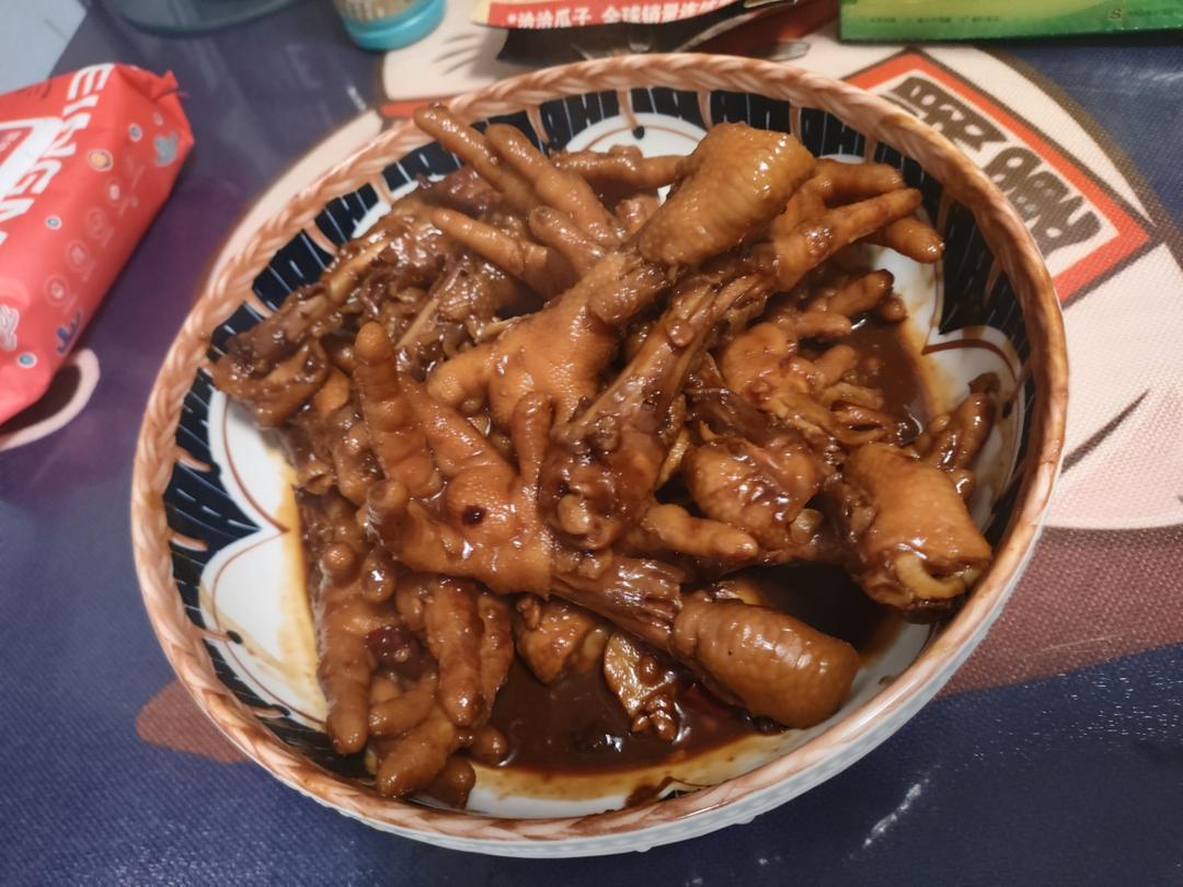 卤鸡爪子
