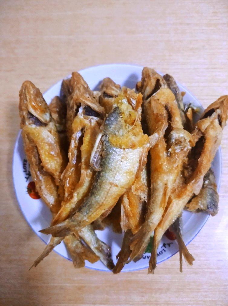 酥炸小鱼
