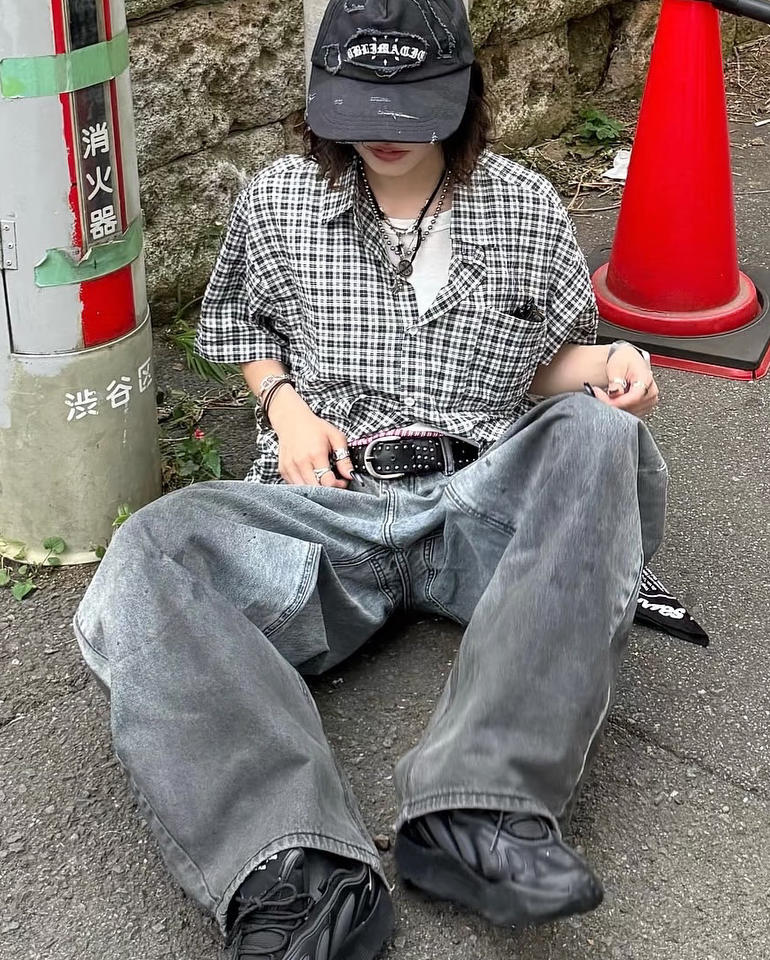 搁哪都是一人来疯