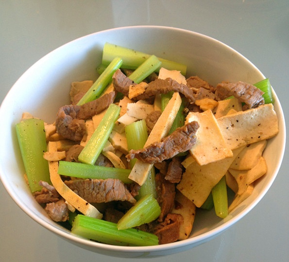 芹菜炒肉丝香干