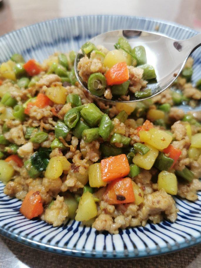 超简单的家常下饭菜猪肉末辣炒豆角