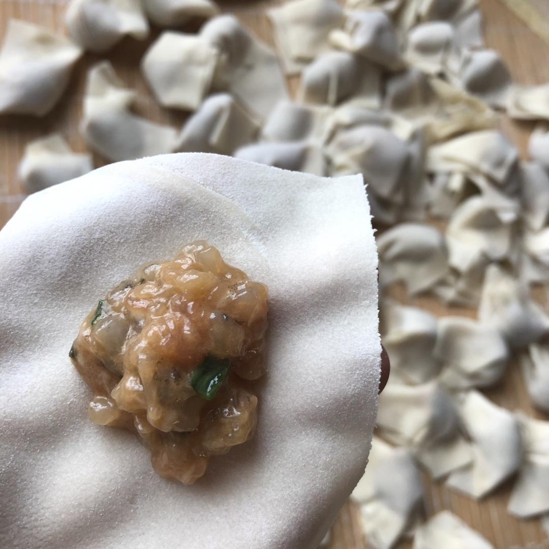 「巨好吃牛肉鲜虾馄饨」附馄饨灵魂的虾🦐油制作