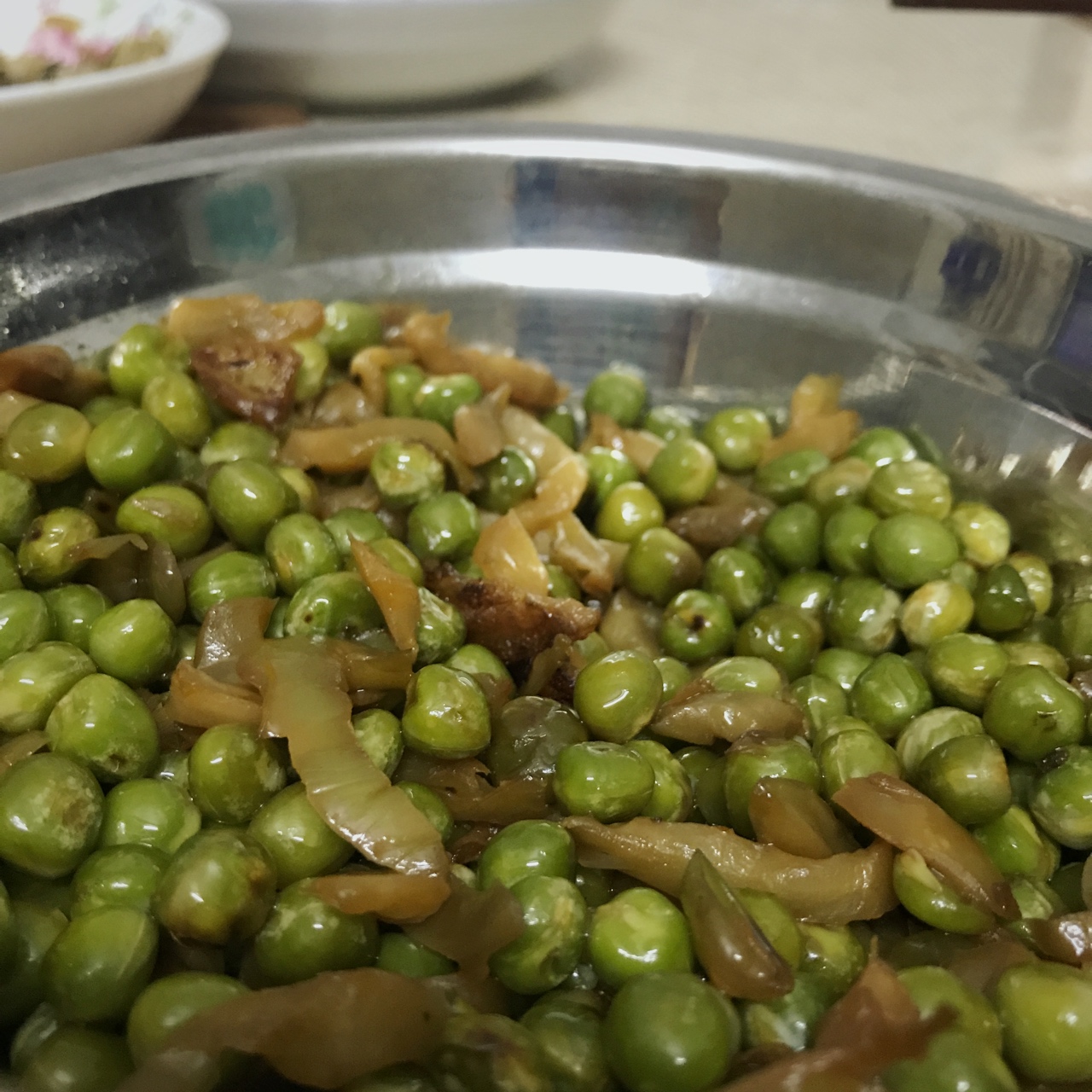 青豌豆炒榨菜