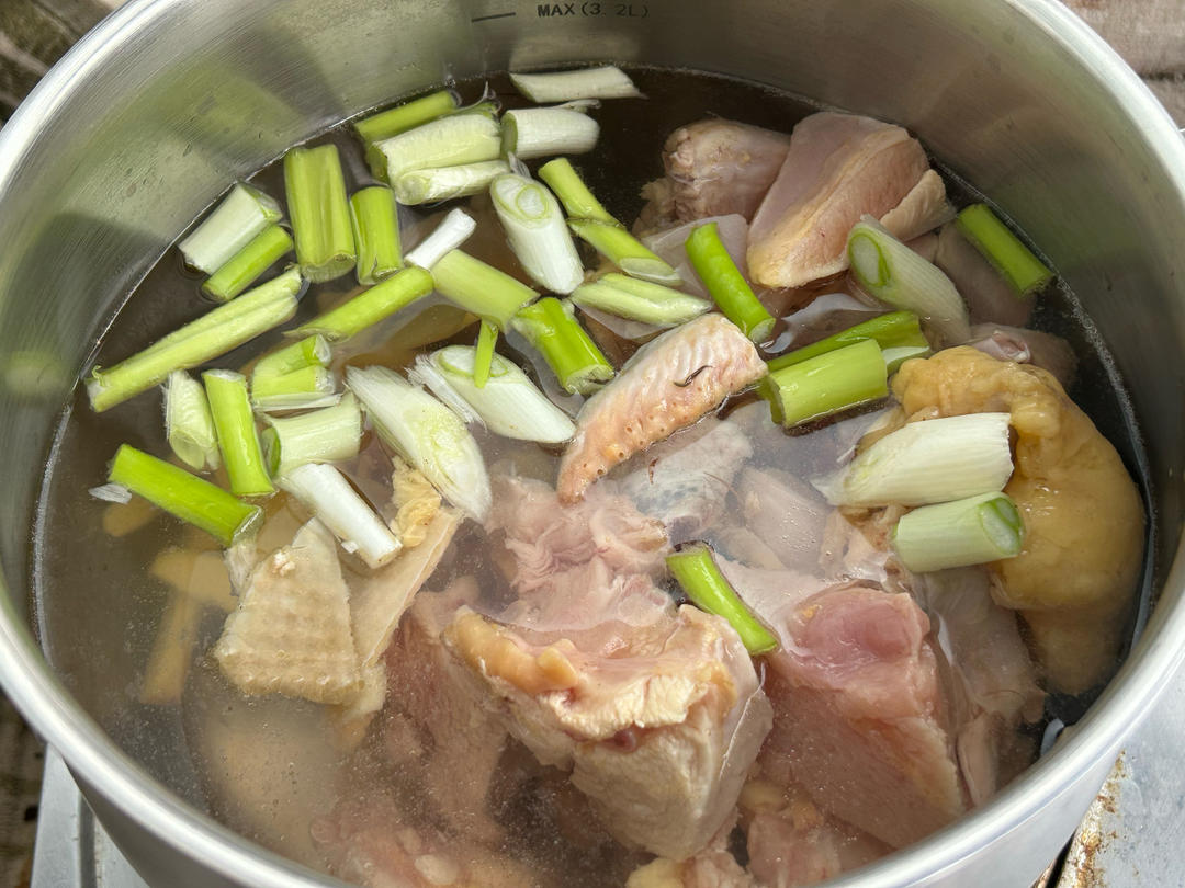 鲜美无敌：清炖鸡汤🐔