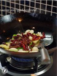 香辣鸡煲的做法 步骤9