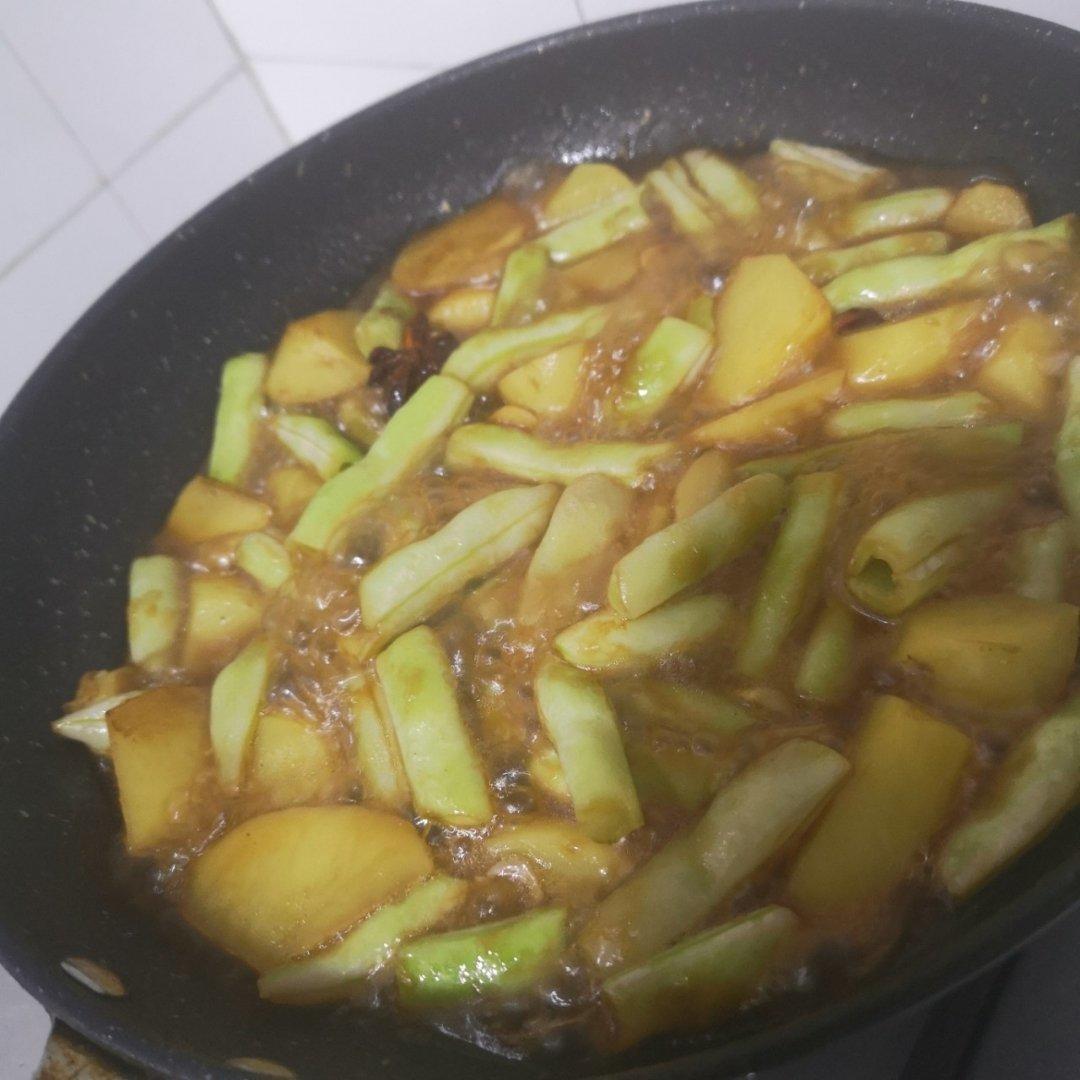 土豆炖豆角